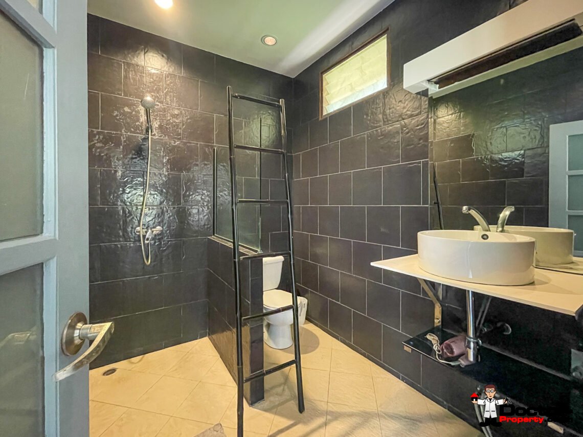Spacious 5 Bedroom Private Pool Villa with Sea View – Bo Phut, Koh Samui – For Sale
